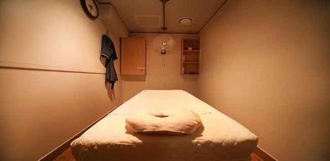 서초구 반포동 썬테라피 이용 시설 · 스웨디시 마사지샵
