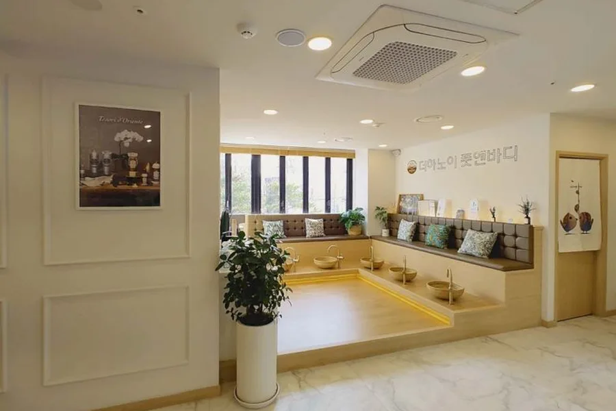 동작구 상도동 더하노이풋앤바디 관리 공간 · 아로마 마사지샵