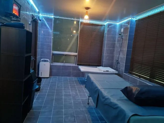김해시 삼계동 스크럽때밀이케어 대기 공간 · 아로마 마사지샵