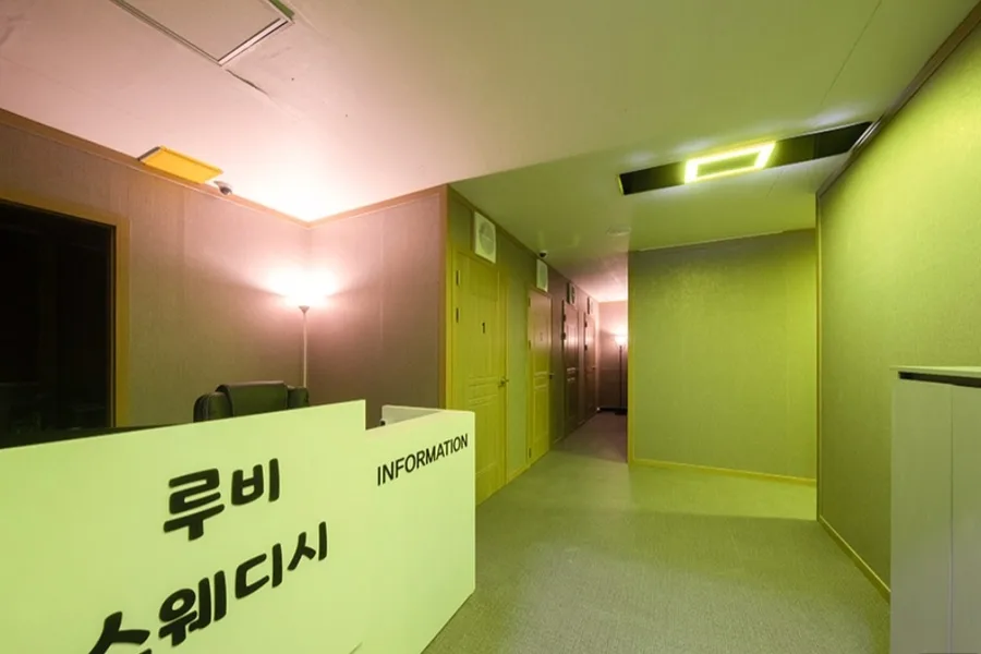 군포시 금정동 루비스웨디시 이용 시설 · 스웨디시 마사지샵