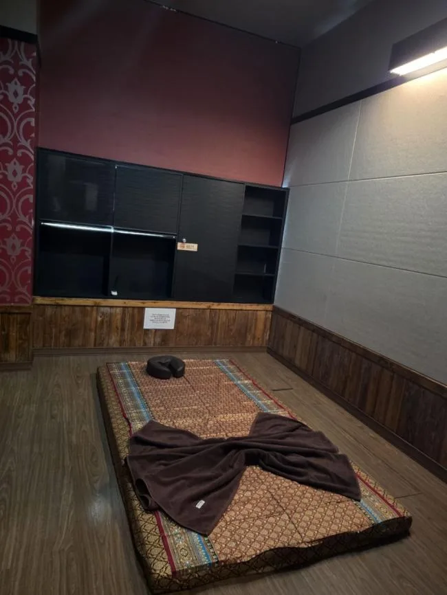원주시 반곡동 해피테라피 대기 공간 · 스웨디시 마사지샵