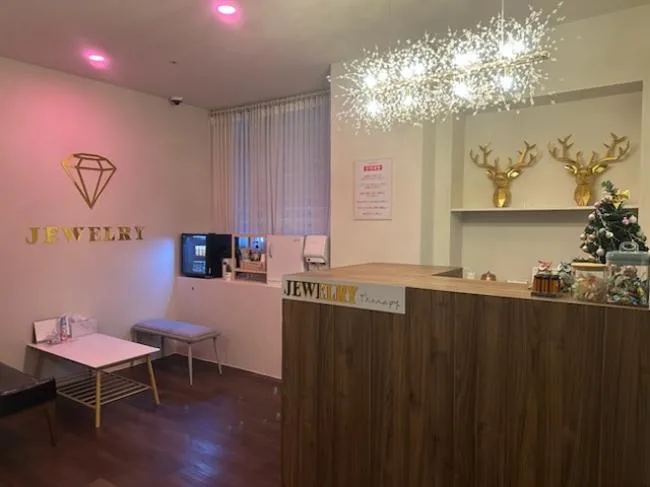 원주시 반곡동 주얼리테라피 대표 전경 · 스웨디시 마사지샵