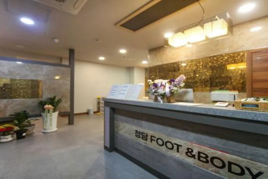 파주시 동패동 청담풋앤바디 대표 전경 · 아로마 마사지샵