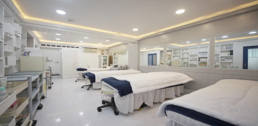강남구 삼성동 거꾸로가는시간 대기 공간 · 피부관리 마사지샵