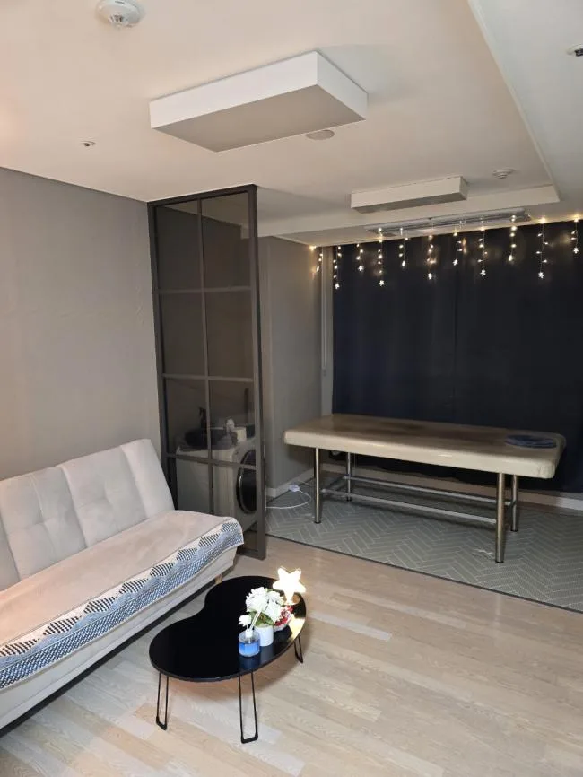 성남시 중원구 성남동 플라워스웨디시 대표 전경 · 스웨디시 마사지샵