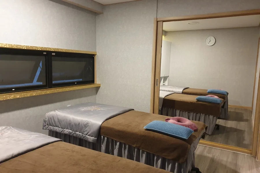 수원시 권선구 금곡동 호우마사지 이용 시설 · 아로마 마사지샵