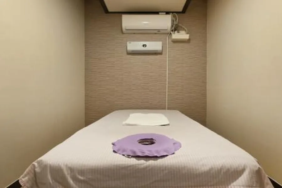 수원시 권선구 고색동 렉스테라피 이용 시설 · 아로마 마사지샵