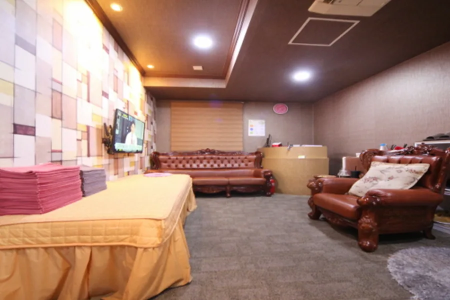 수영구 망미동 시원한타이 대표 전경 · 아로마 마사지샵